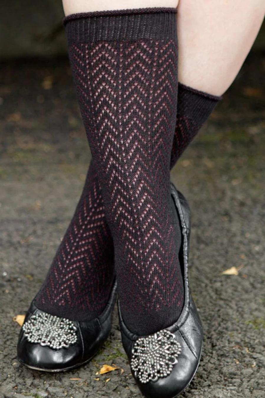 DreaM Stockings Chevron Pattern Crew Socks for Men & Women - Comfortable Casual Style
