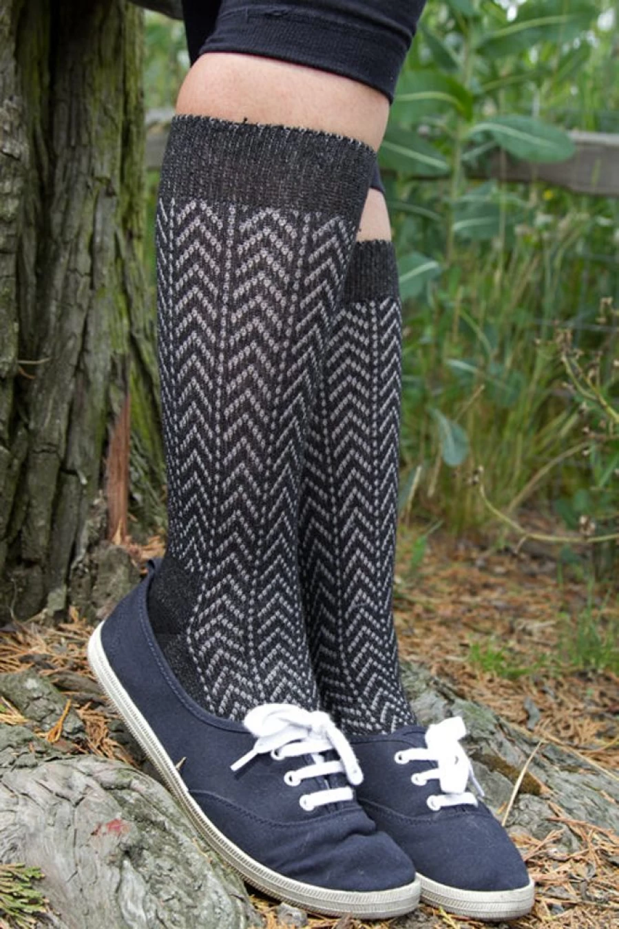 DreaM Stockings Chevron Pattern Crew Socks for Men & Women - Comfortable Casual Style