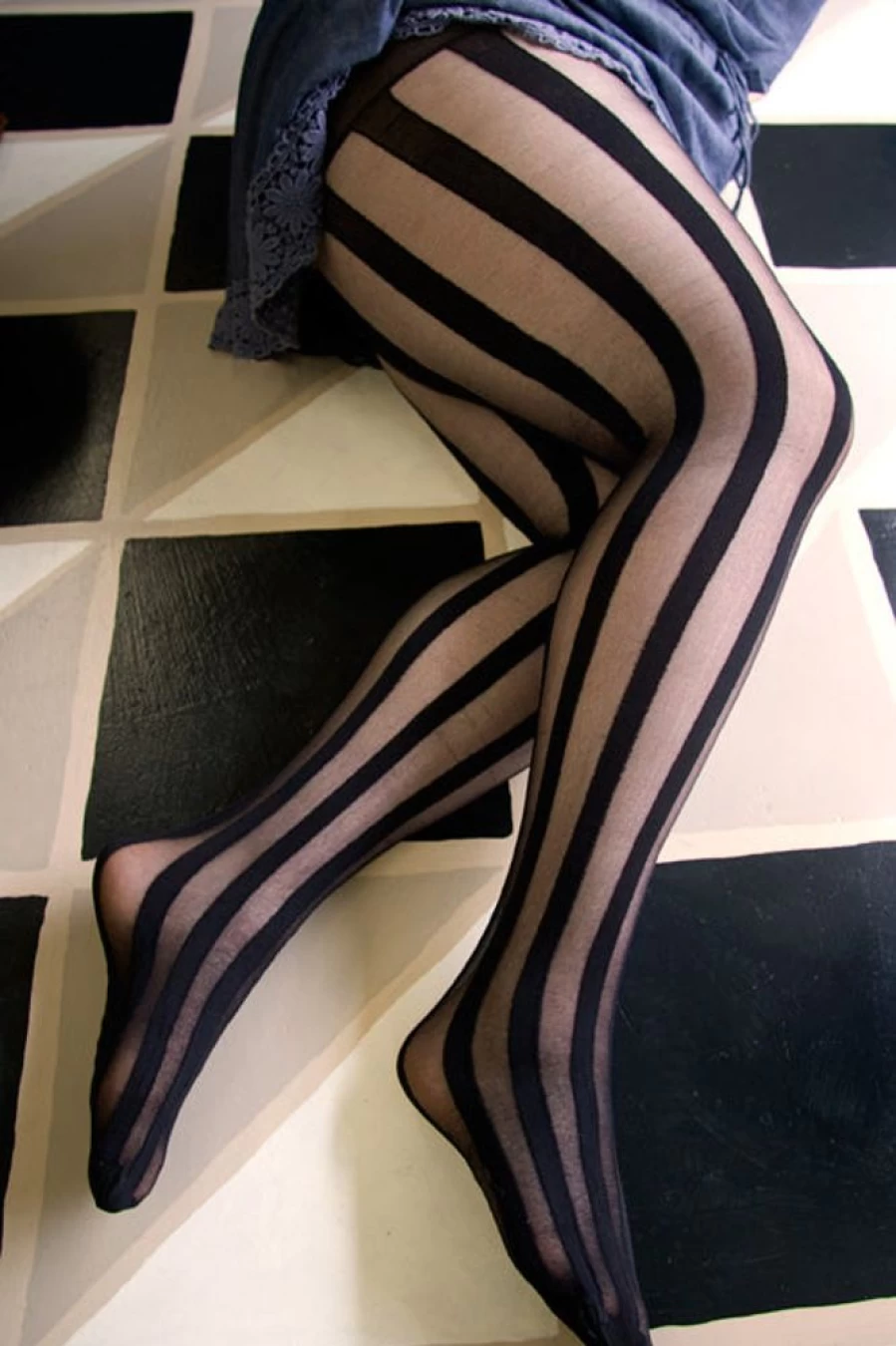 Leg Avenue Sheer & Opaque Vertical Striped Tights - Fashionable Fishnet Pantyhose for Women