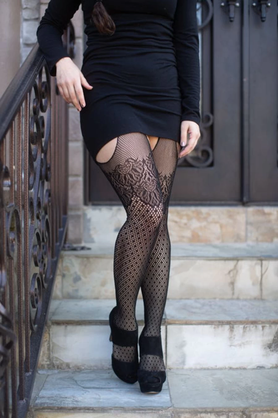 Leg Avenue Polka Dot Fishnet Tights with Suspender Straps & Cuban Heel for Women