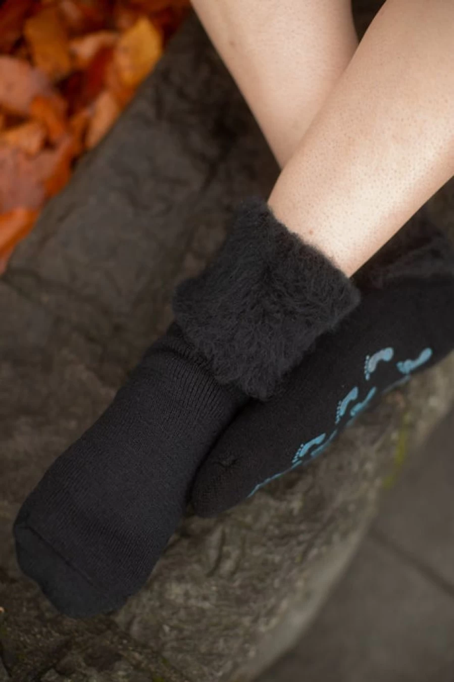 Outer Gear Non-Slip Wool Bed Socks for Men & Women - Warm Winter Footwear with Grips