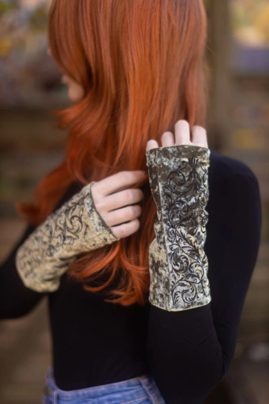 Polonova Imperial Premium Arm Warmers for Men & Women - Stylish & Comfortable Winter Accessories