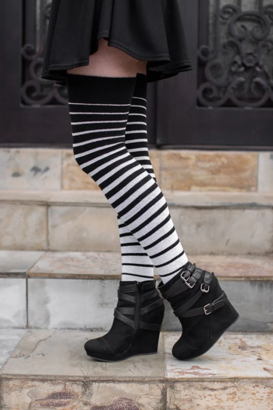 "Dreamer Socks Gradient Stripes Knee-High Tube Socks for Men & Women"