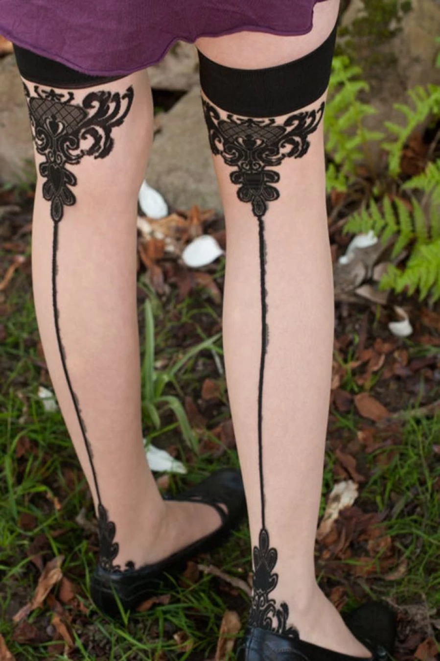 Leg Avenue Sheer Baroque Cuban Heel Stockings with Backseam - Vintage Lace Fishnet Tights for Women