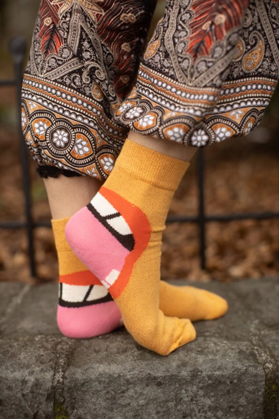 Happy Socks Laugh Half Crew Socks - Colorful & Comfortable Casual Footwear