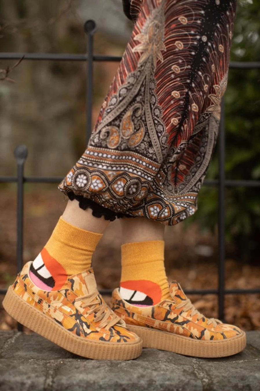 Happy Socks Laugh Half Crew Socks - Colorful & Comfortable Casual Footwear