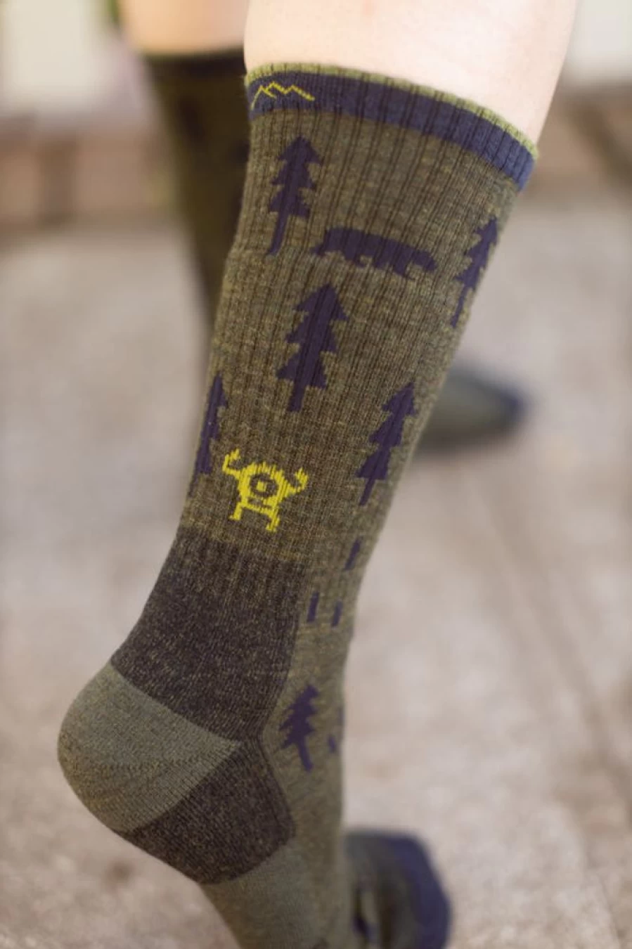 Darn Tough Forest Green Cushioned Mid-Calf Socks for Men & Women - Comfort & Durability