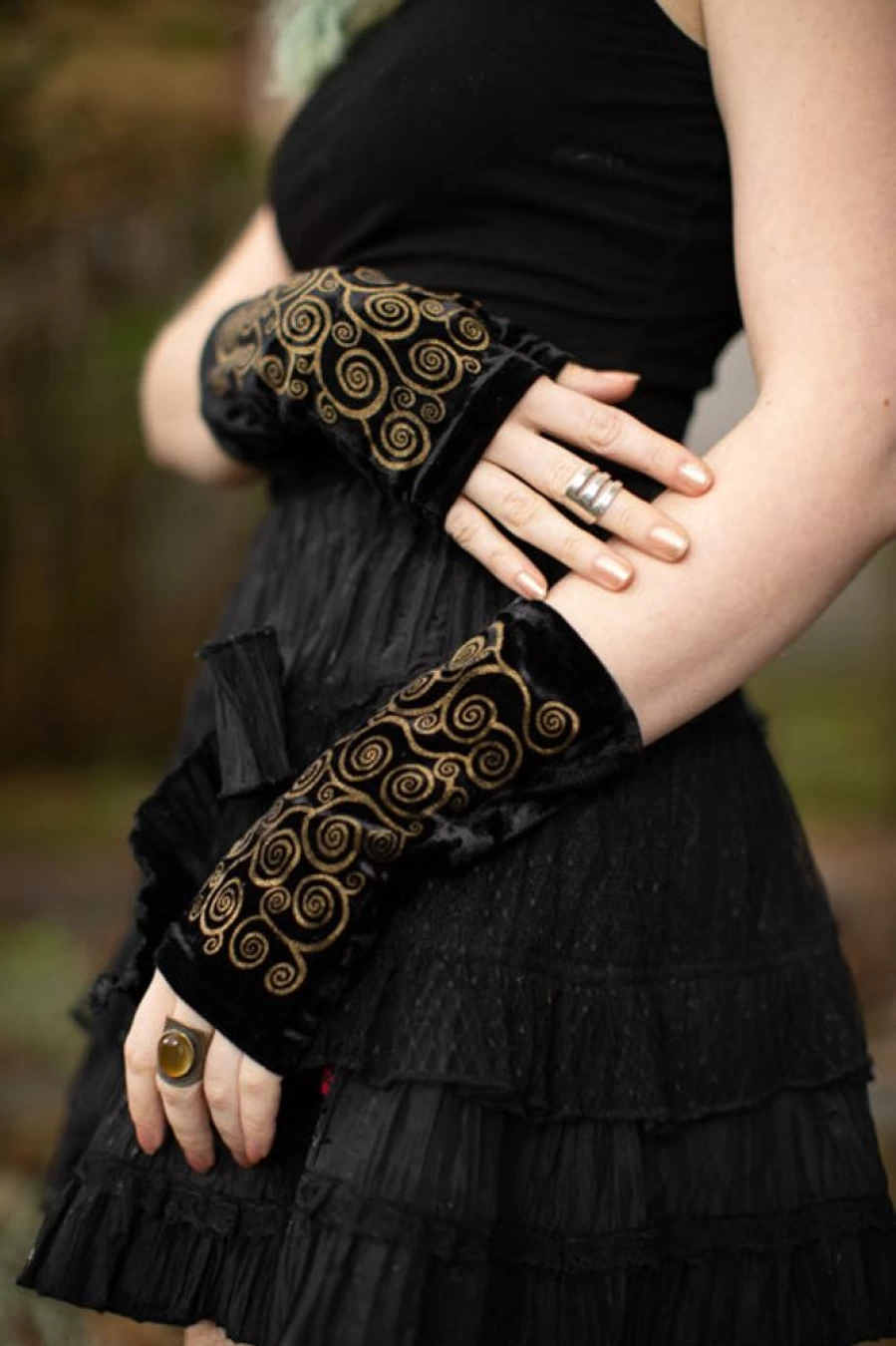 Polonova Klimt Spiral Arm Warmers - Stylish & Warm Knitted Arm Sleeves for Women & Men