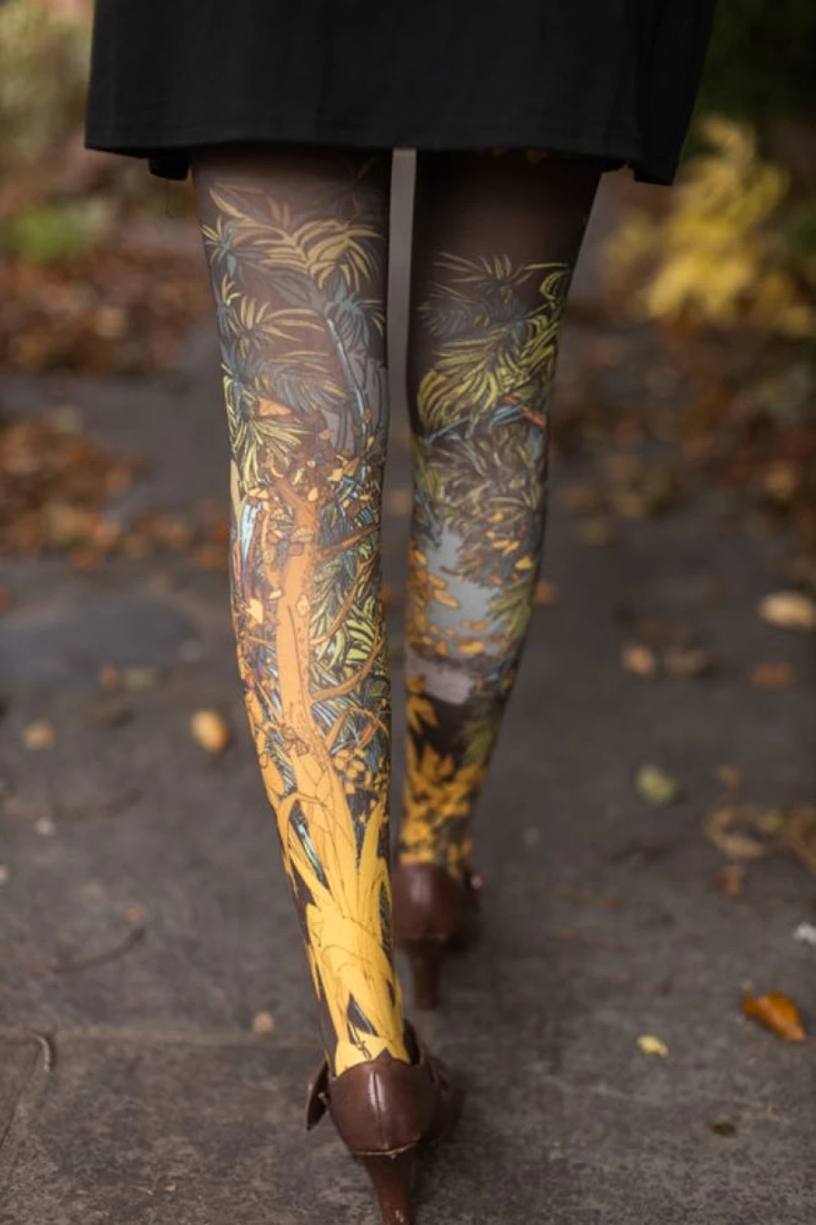Marie Antoilette L'Ile Au Tresor Printed Tights - Vintage Inspired Fashion Legwear
