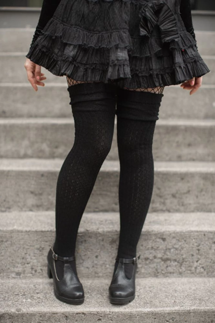 DreaM Stockings M45 Ribbed Thigh High Stockings with Roll Top for Women