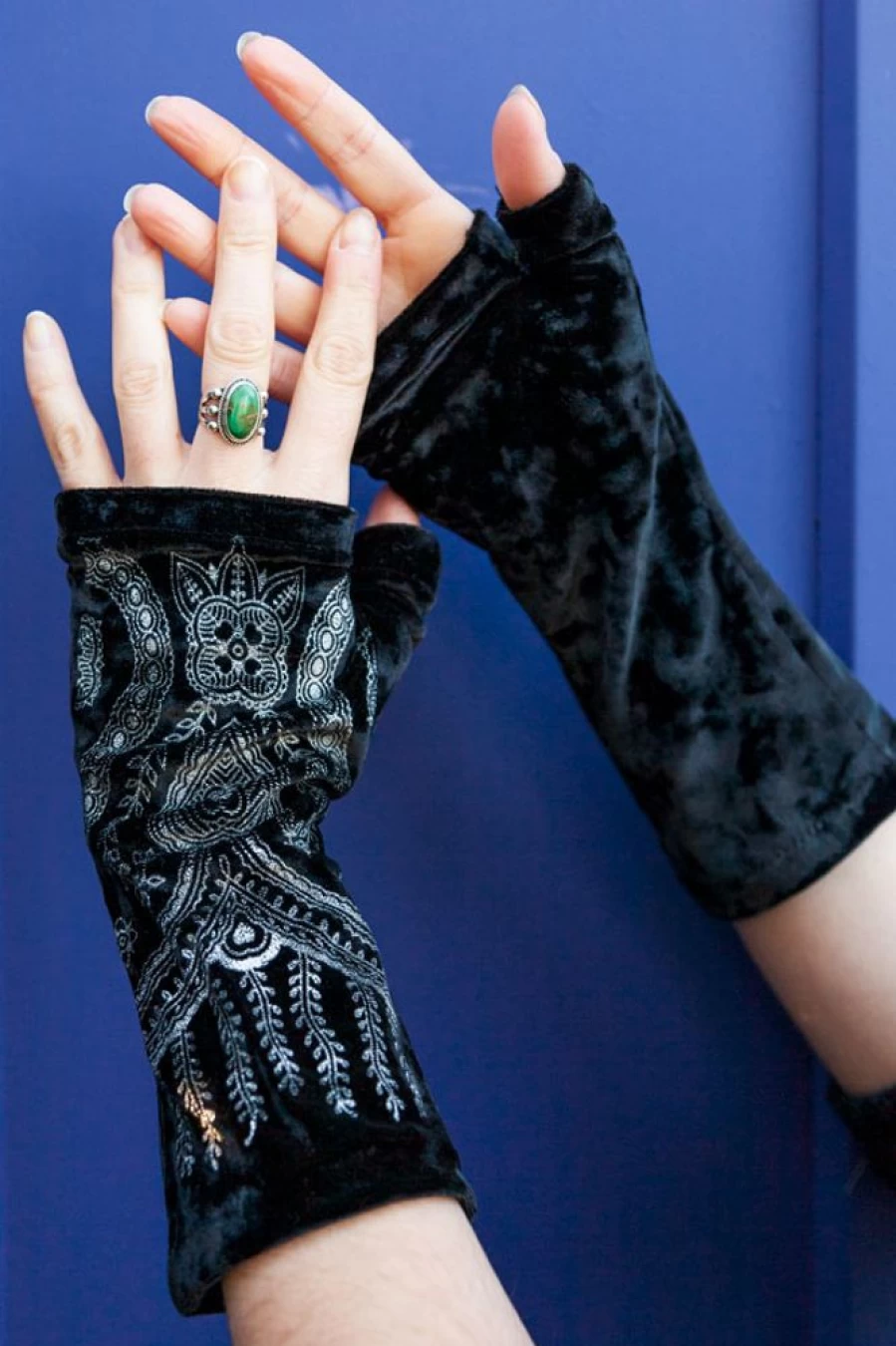 Polonova Long Floral Mehndi Design Arm Warmers for Women - Stylish Hand & Forearm Coverings
