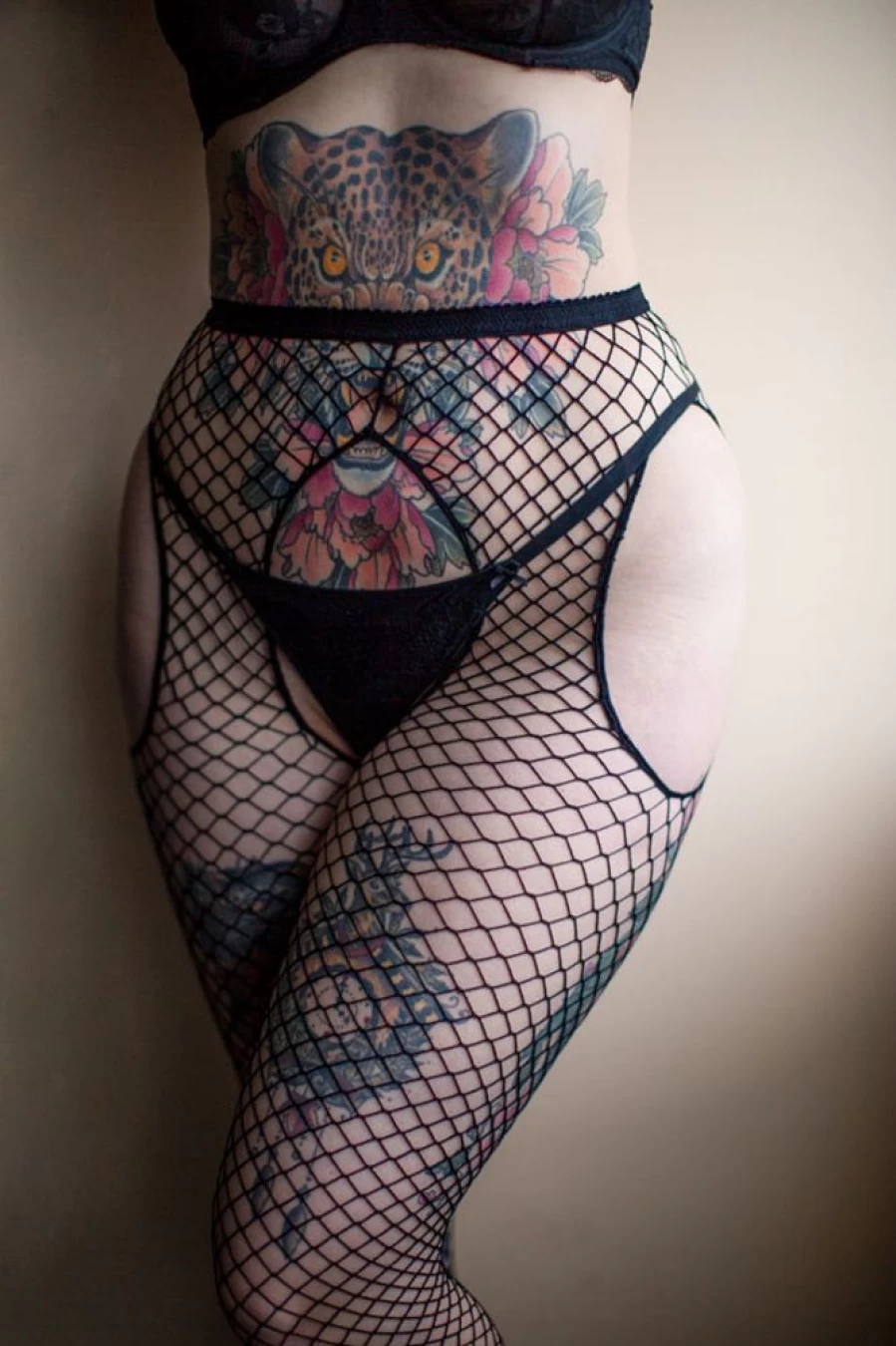 Leg Avenue Plus Size Industrial Net Suspender Tights for Women - Gothic Fishnet Stockings with Metal Clips, Edgy Fashion Hosiery