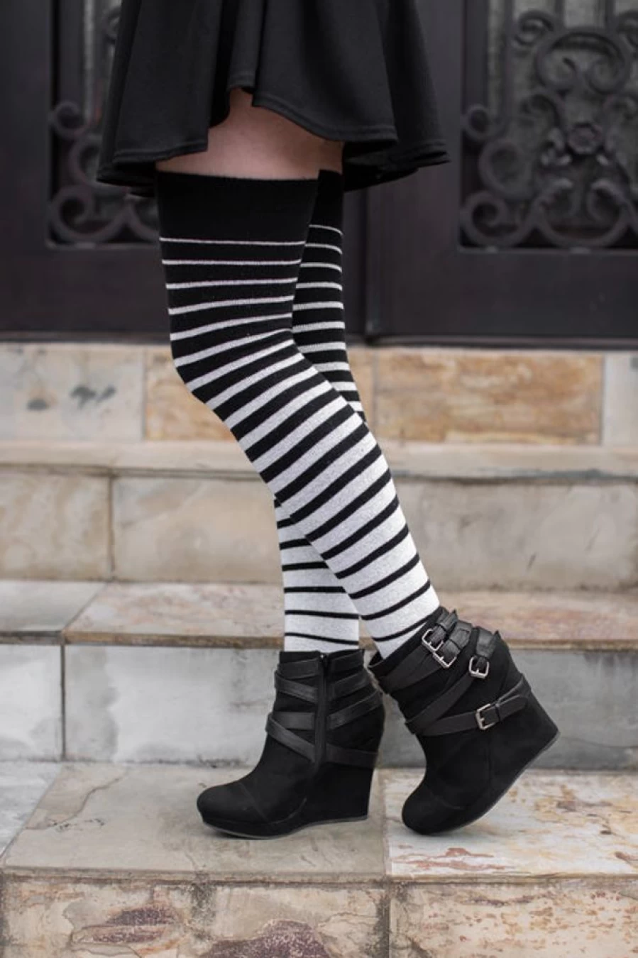 "Dreamer Socks Gradient Stripes Knee-High Tube Socks for Men & Women"