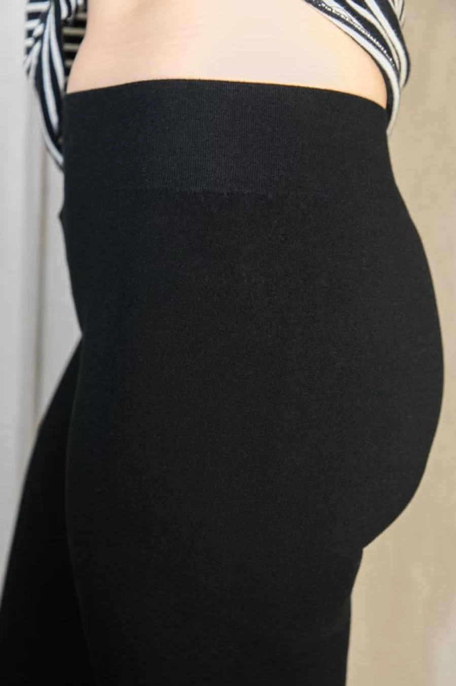 "M. Rena High-Quality Mid Waist Leggings for Women - Comfortable & Stylish Yoga Pants"