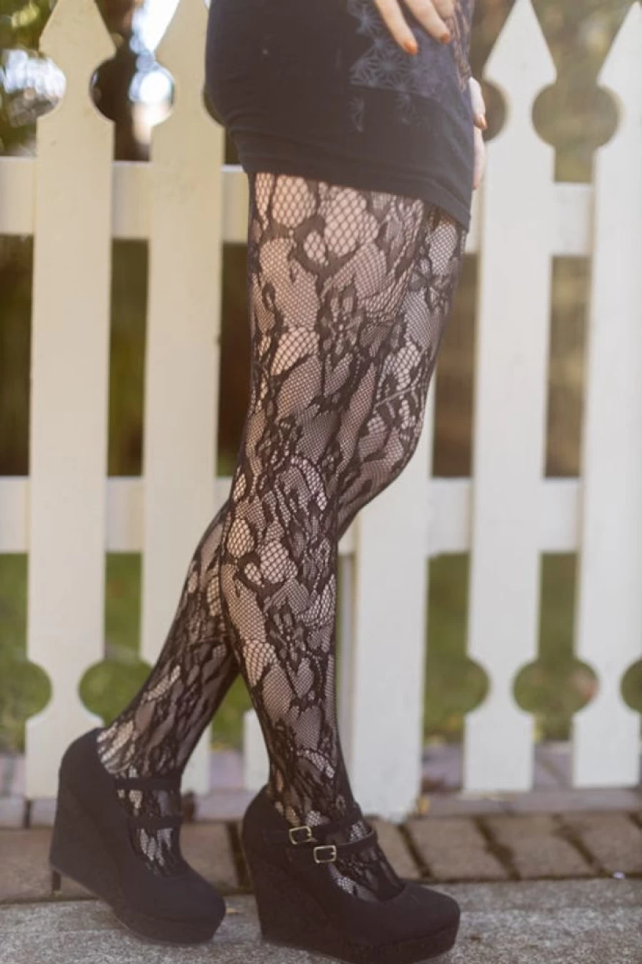 "Killer Legs Acres Of Lace Net Tights - Stylish Fishnet Tights For Women"